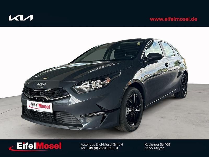 Neu Kia Ceed Vision 140 PS (102 kW) 2025 Grau Kleinwagen