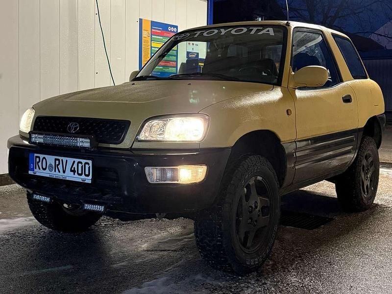Gebraucht Toyota RAV4 Cool 128 PS (94 kW) 2000 Gold SUV
