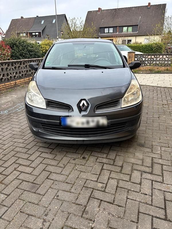 Second-hand Renault Clio II 2006 Albastru Hatchback
