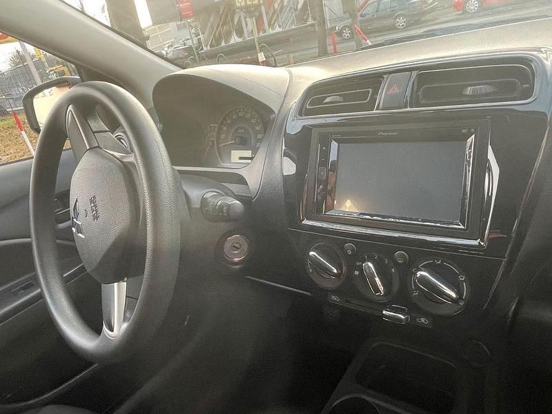 Gebraucht Mitsubishi Space Star Select 71 PS (52 kW) 2022 Weiß Kleinwagen