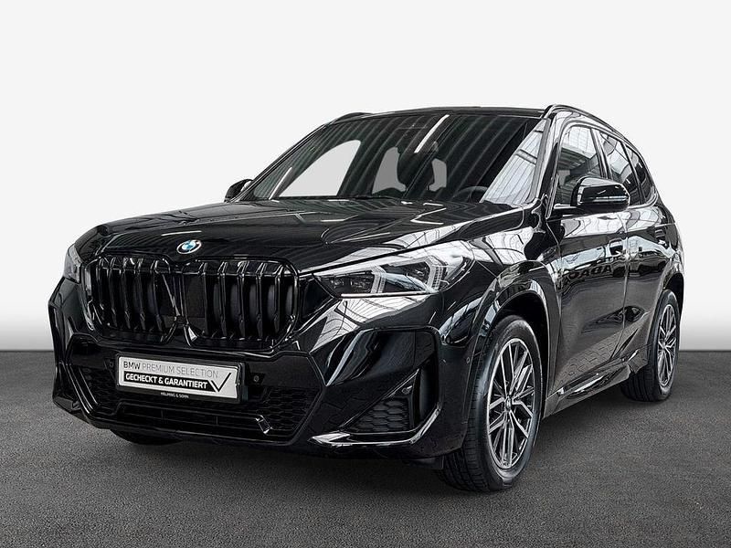 Schwarz Gebraucht 2024 BMW X1 Luxury Line SUV | 45.711 € (Etwas zu teuer) - Bild 1/4