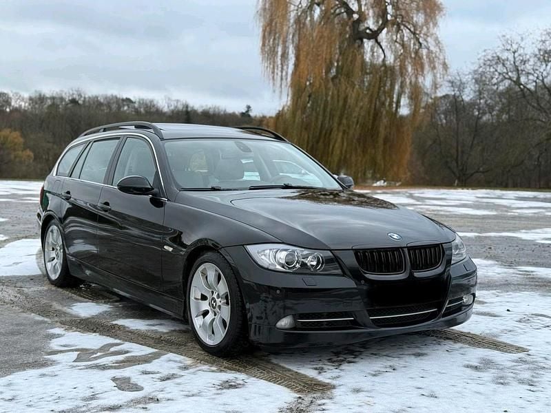 Schwarz Gebraucht 2007 BMW 335 Performance Kombi | 9.199 € - Bild 1/4