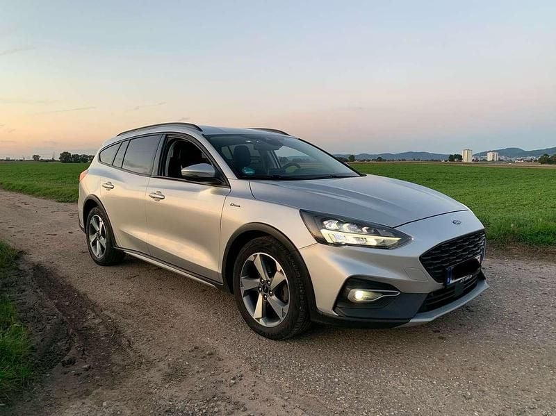 Grau Gebraucht 2020 Ford Focus Active X Kombi | 14.600 € (Guter Preis) - Bild 1/4