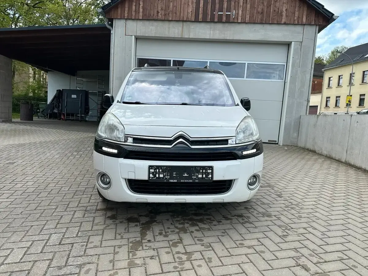 Gebraucht Citroën Berlingo 120 PS (88 kW) 2013 Weiß Van / Kleinbus