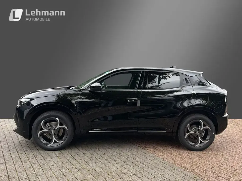Neu Alfa Romeo Junior Ti 114 kW (156 PS) 2026 Schwarz SUV