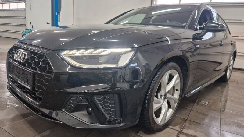 Schwarz Gebraucht 2023 Audi A4 S-Line Kombi | 30.999 € (Superpreis) - Bild 1/4