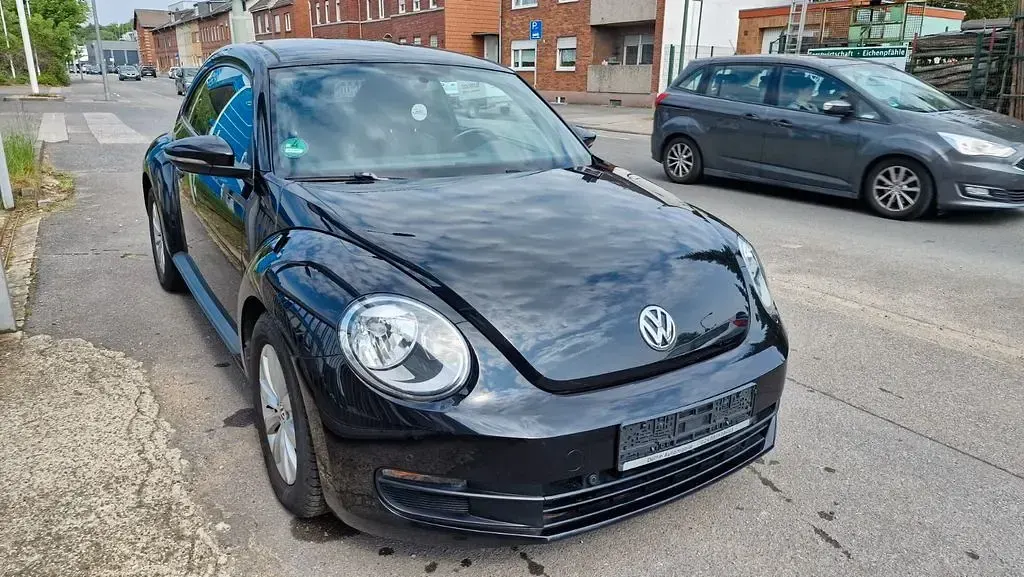 Gebraucht VW Beetle Basis 105 PS (77 kW) 2014 Schwarz Kleinwagen