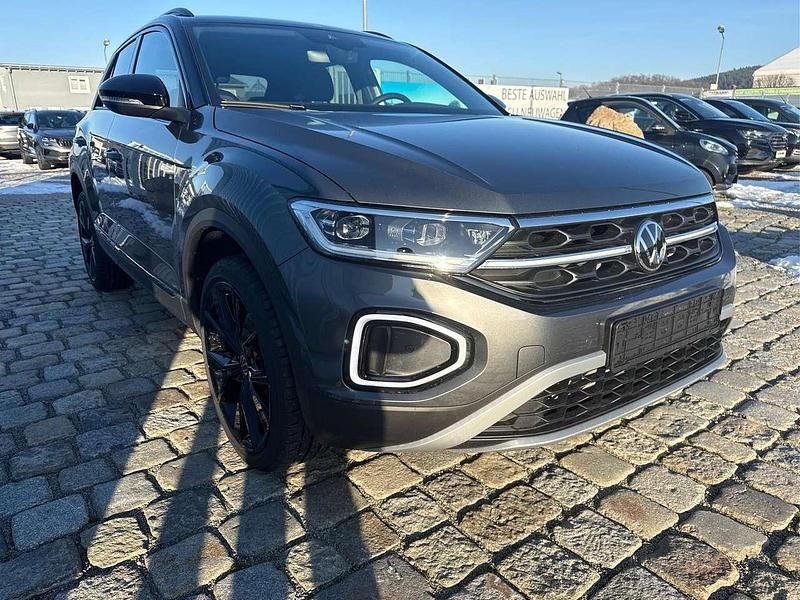 Neu VW T-Roc Style 150 PS (110 kW) 2026 Indiumgrau metallic/dach... SUV