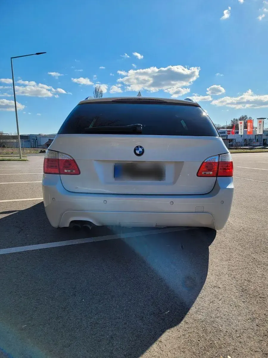 Gebraucht BMW 530 Sport Line 272 PS (200 kW) 2008 Weiß Kombi