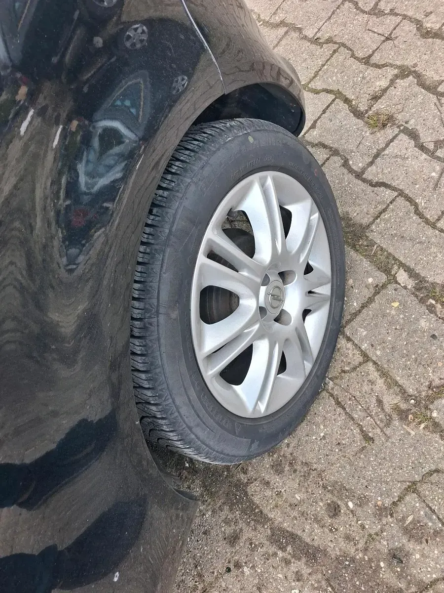 Gebraucht Opel Corsa 80 PS (58 kW) 2010 Schwarz Kleinwagen