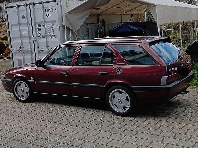 Gebraucht Alfa Romeo 33 107 PS (78 kW) 1992 Rot Kombi