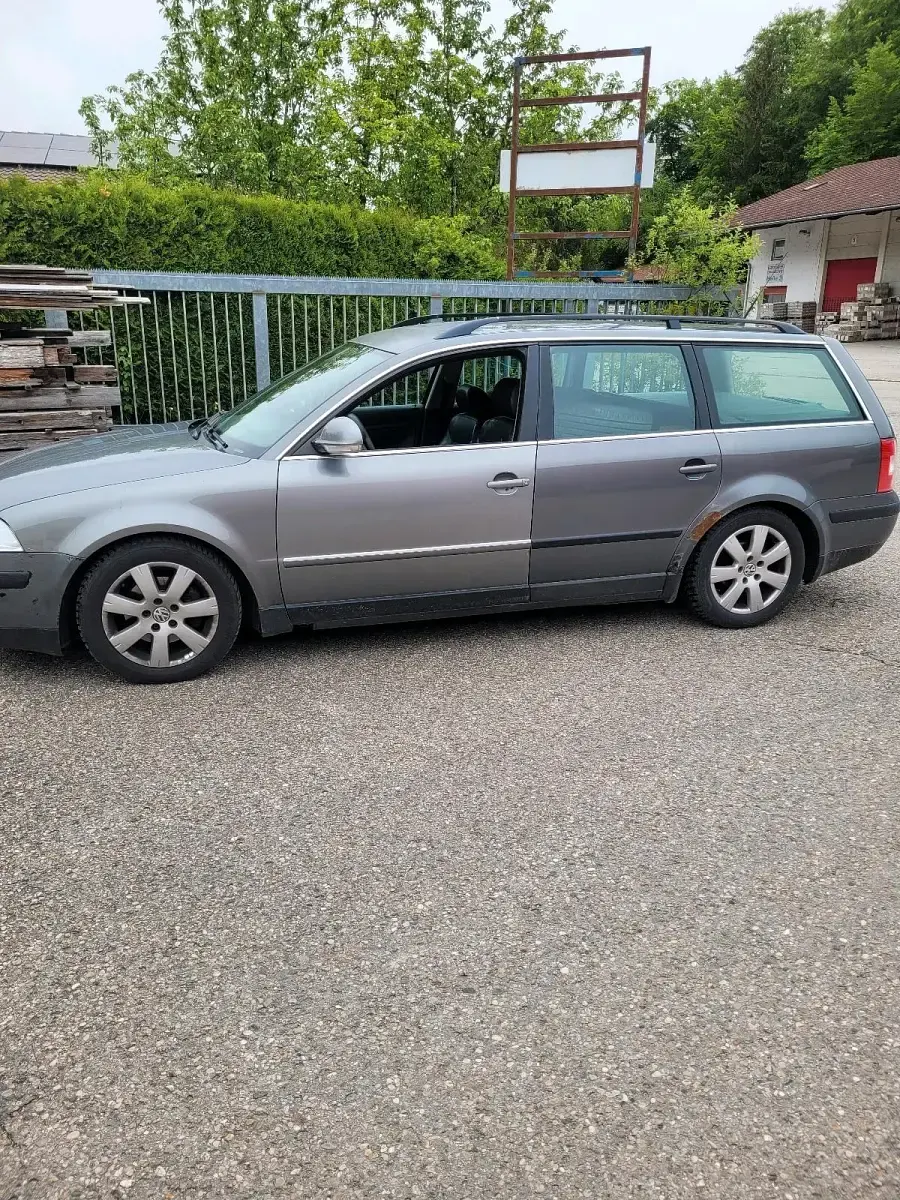Używany VW Passat 131 KM (96 kW) 2005 Szary Kombi