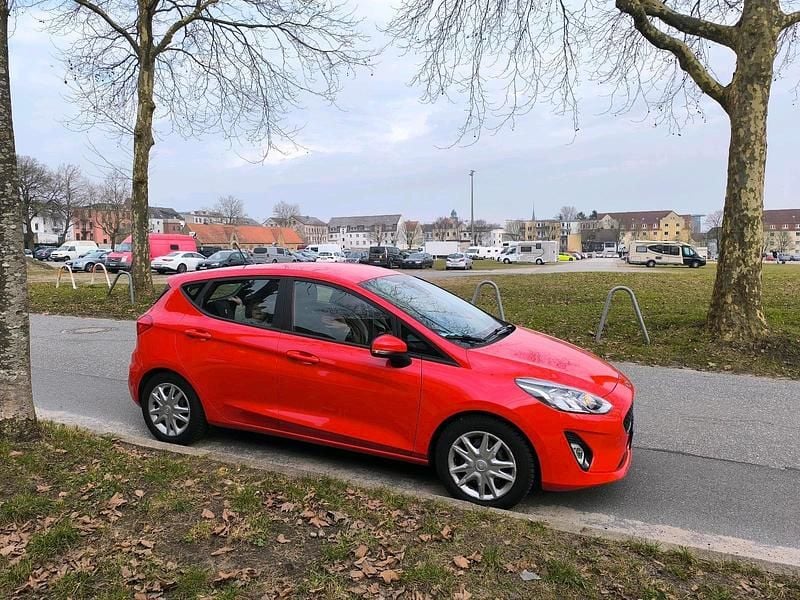 Second-hand Ford Fiesta 2019 Roșu Hatchback