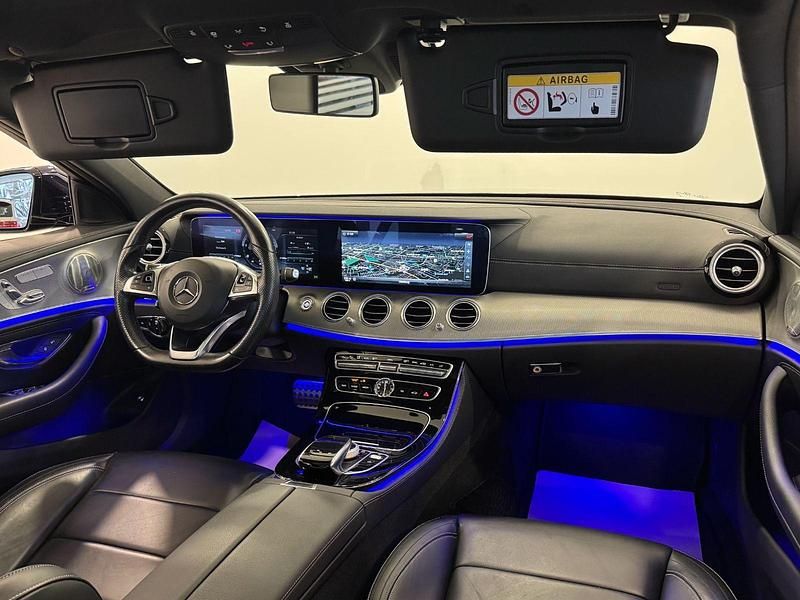 Gebraucht Mercedes E220 AMG line 194 PS (142 kW) 2017 Blau Limousine