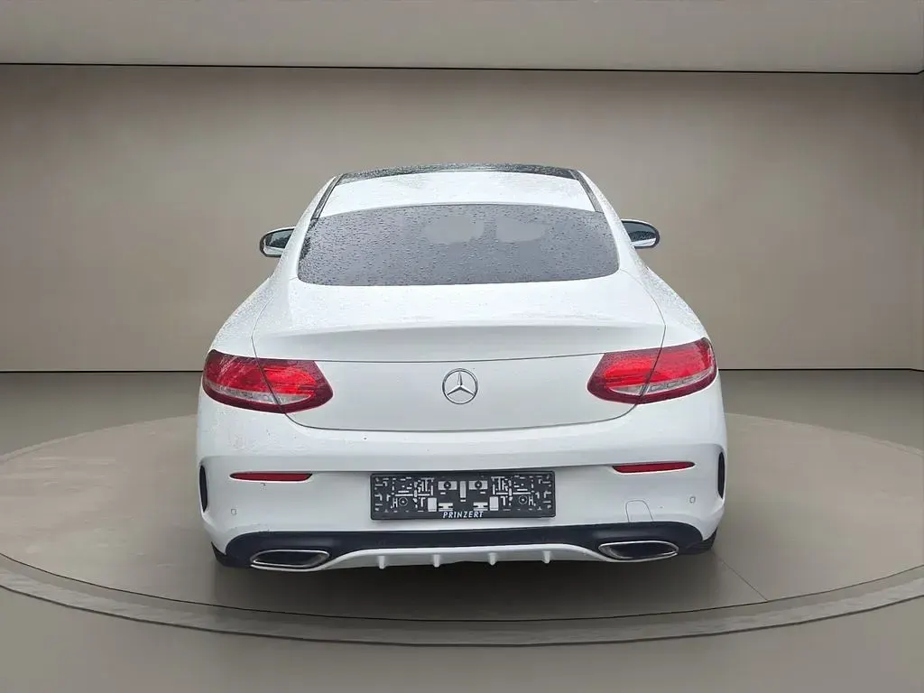 Gebraucht Mercedes C300 AMG 245 PS (180 kW) 2016 Weiß Coupé