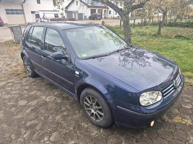 Blau Gebraucht 2003 VW Golf IV Kleinwagen | 1.150 € (Superpreis) - Bild 1/4