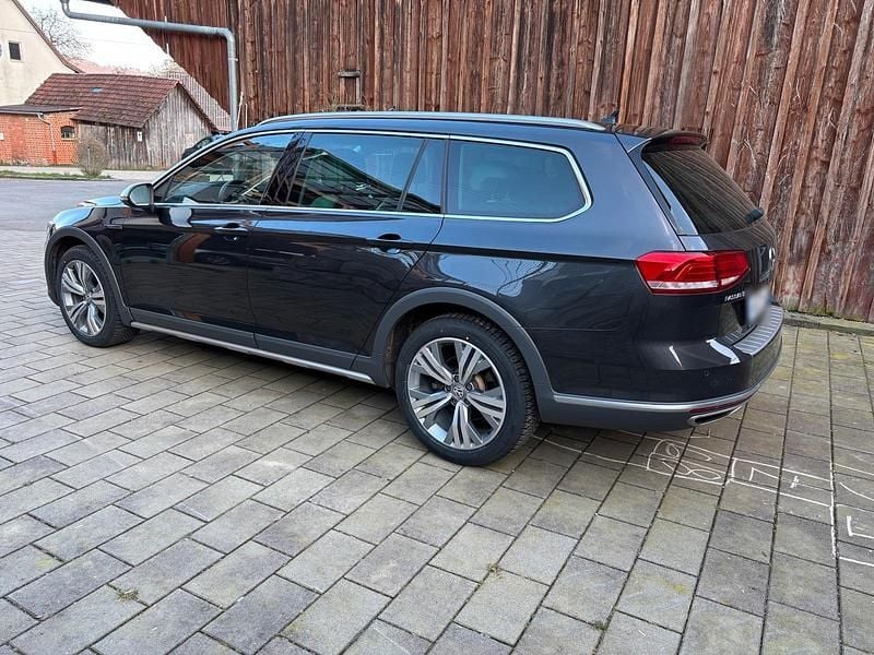 Gebraucht VW Passat Alltrack 190 PS (139 kW) 2019 Grau Kombi