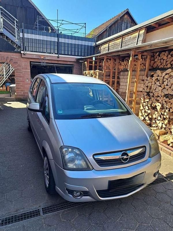 Gebraucht Opel Meriva Innovation 105 PS (77 kW) 2009 Van / Kleinbus