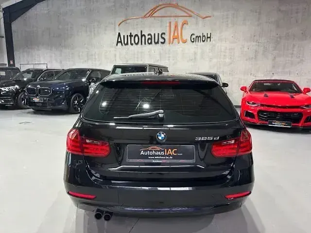 Gebraucht BMW 325 Sport Line 218 PS (160 kW) 2014 Schwarz Limousine