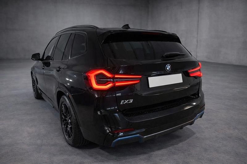 Gebraucht BMW iX3 Impressive 210 kW (286 PS) 2024 Schwarz SUV