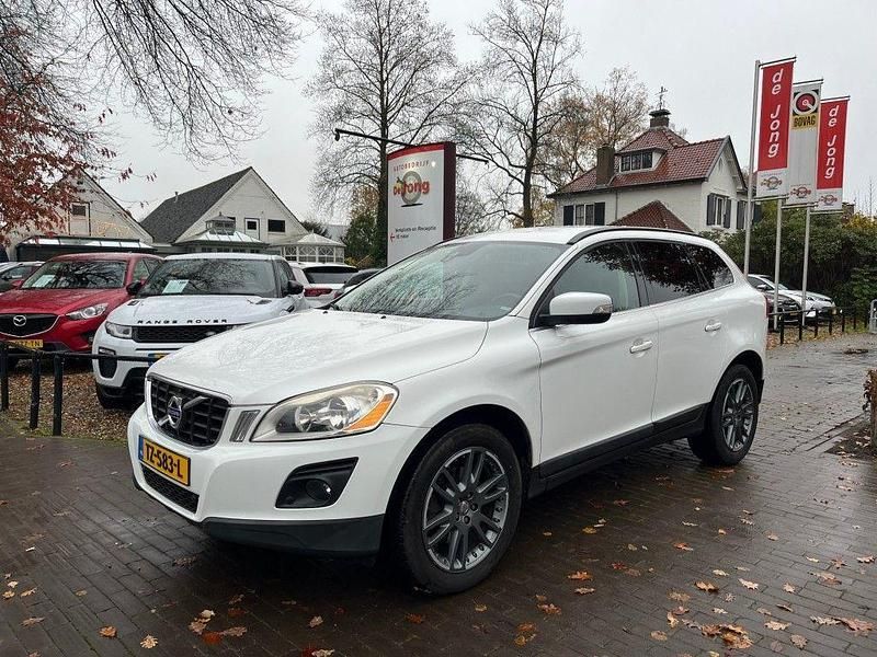 Weiß Gebraucht 2009 Volvo XC60 SUV | 7.500 € (Fairer Preis) - Bild 1/4