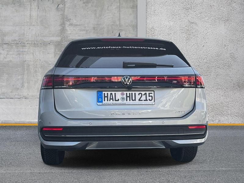Gebraucht VW Passat Business 150 PS (110 kW) 2026 Oyster silver metallic Kombi