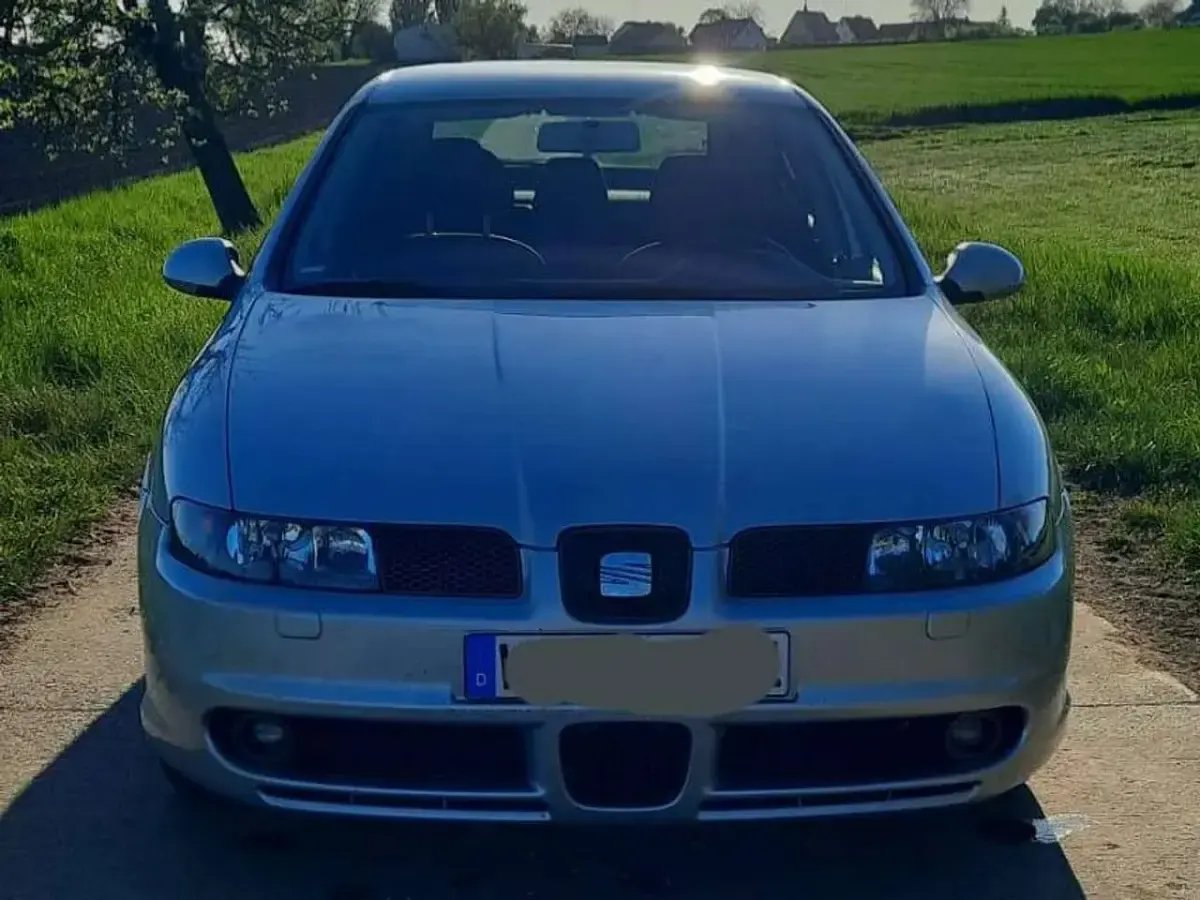 Gebraucht Seat Leon 105 PS (77 kW) 2004 Silber Kleinwagen