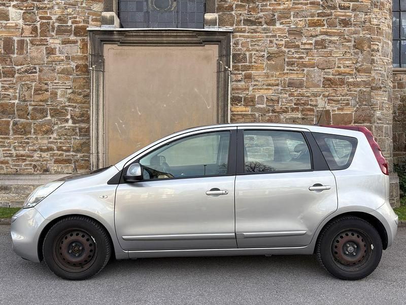 Second-hand Nissan Note Acenta 88 CP (64 kW) 2009 Argintiu Hatchback
