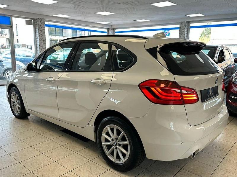 Gebraucht BMW 216 116 PS (85 kW) 2018 Weiß Limousine