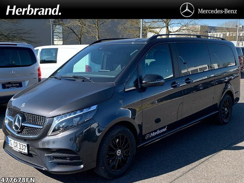 Graphitgrau metallic Gebraucht 2024 Mercedes V250 AMG Van / Kleinbus | 70.888 € (Teuer) - Bild 1/4