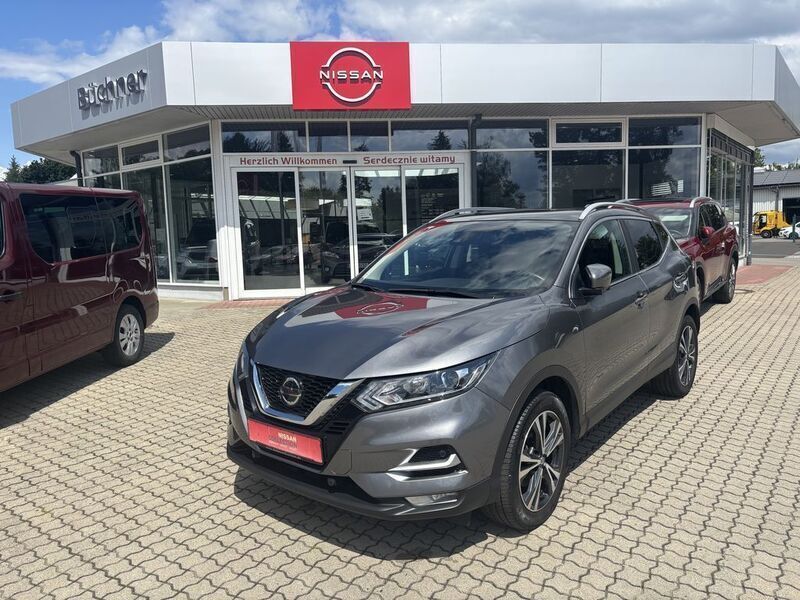 Grau Gebraucht 2020 Nissan Qashqai N-Connecta SUV | 20.990 € (Teuer) - Bild 1/4