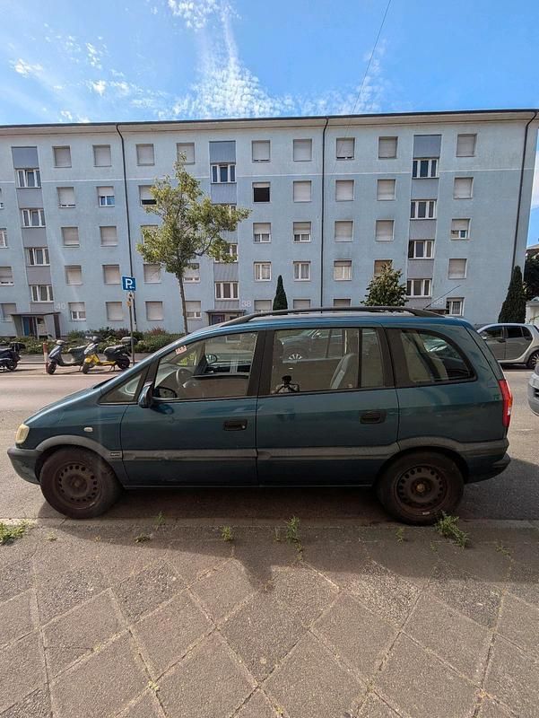 Blau Gebraucht 2001 Opel Zafira Van / Kleinbus | 590 € (Guter Preis) - Bild 1/4