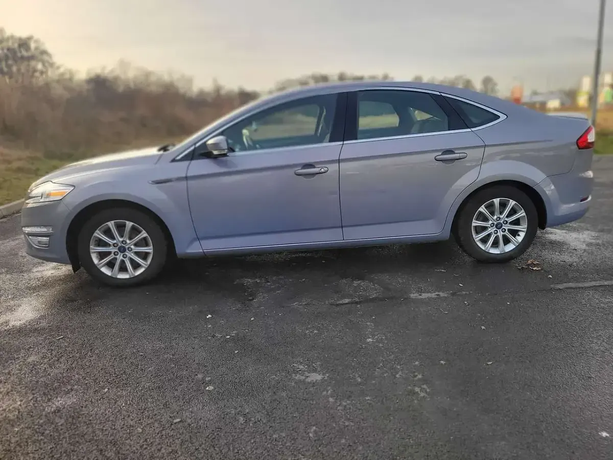 Gebraucht Ford Mondeo Trend 158 PS (116 kW) 2013 Limousine