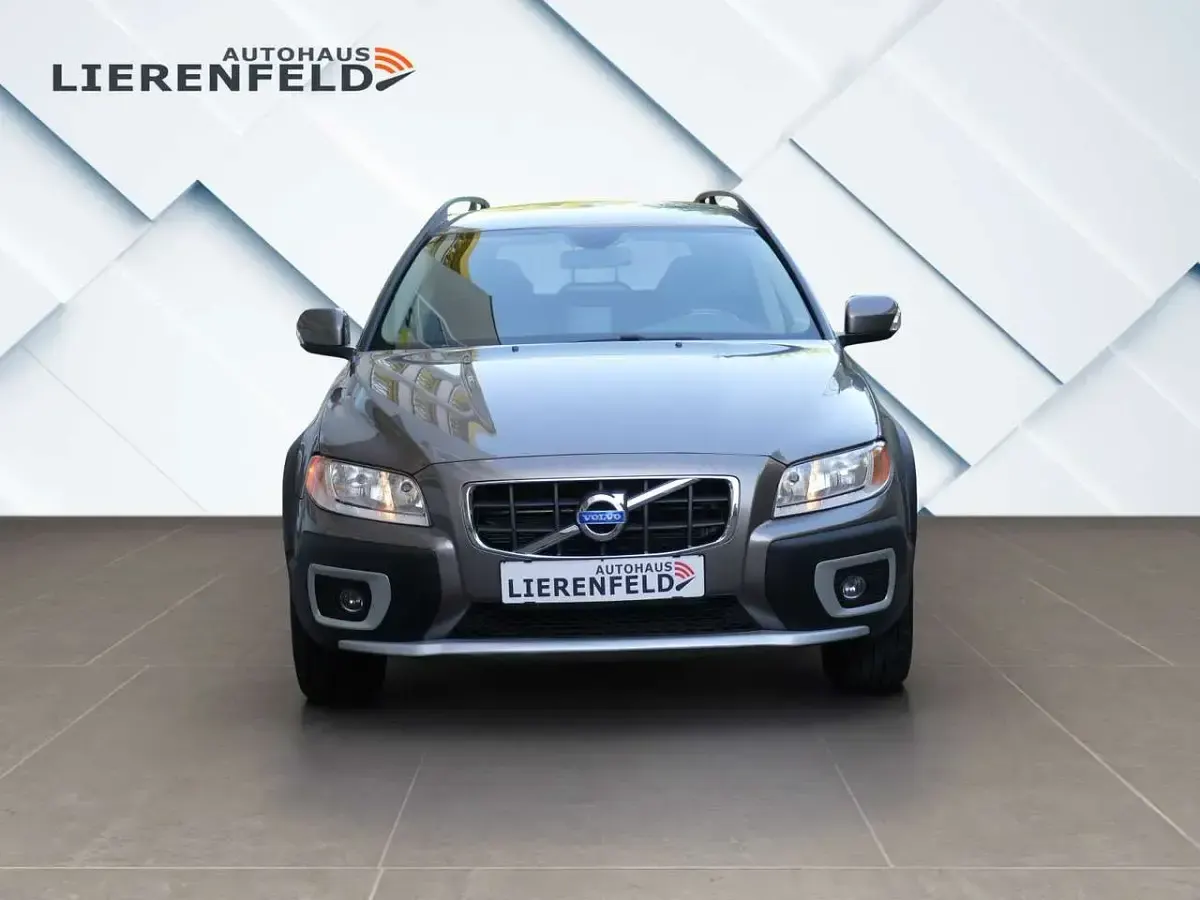 Gebraucht Volvo XC70 Kinetic 175 PS (128 kW) 2010 Grau Kombi