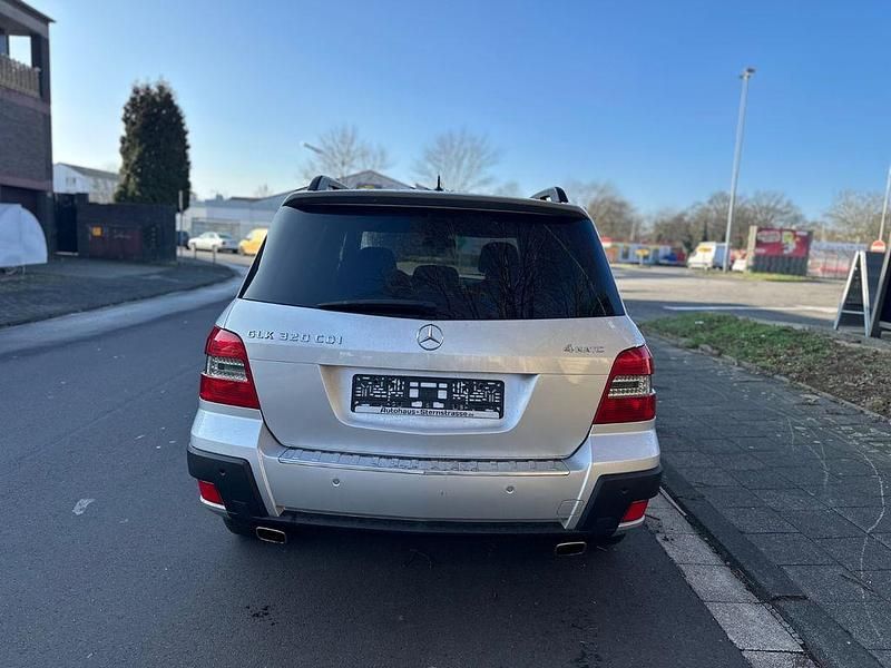 Gebraucht Mercedes GLK320 224 PS (164 kW) 2009 Grau SUV