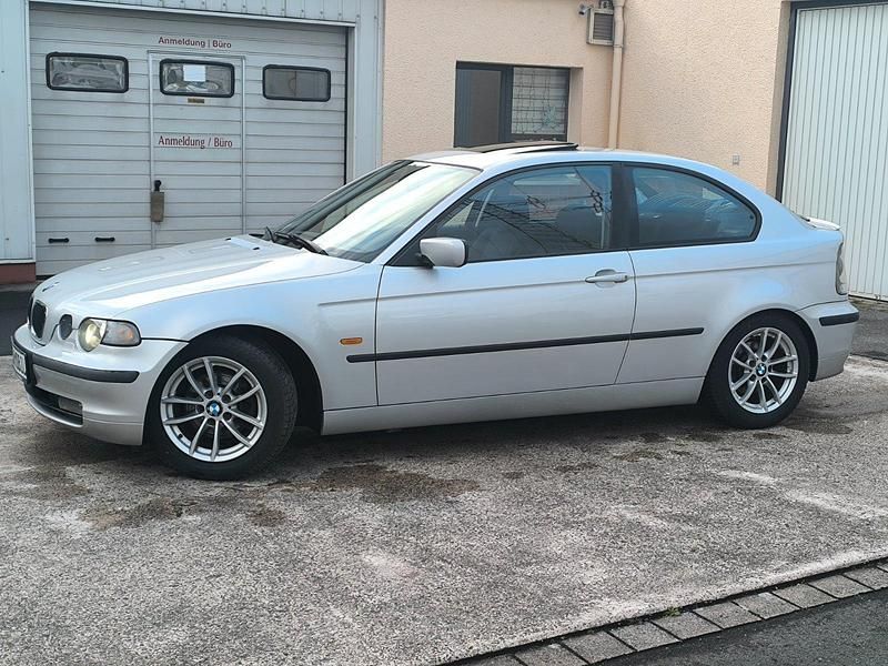 Gebraucht BMW 328 143 PS (105 kW) 2002 Silber Coupé