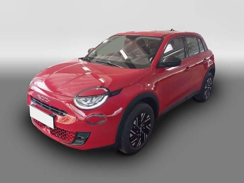 Gebraucht Fiat 125 101 PS (74 kW) 2024 Rot SUV