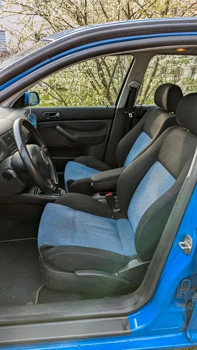 Używany VW Golf III 110 KM (80 kW) 1999 Niebieski Sedan/Limuzyna