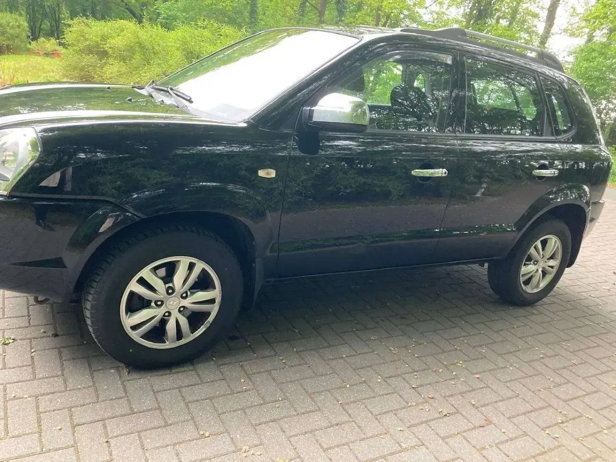 Gebraucht Hyundai Tucson 141 PS (103 kW) 2009 Schwarz SUV