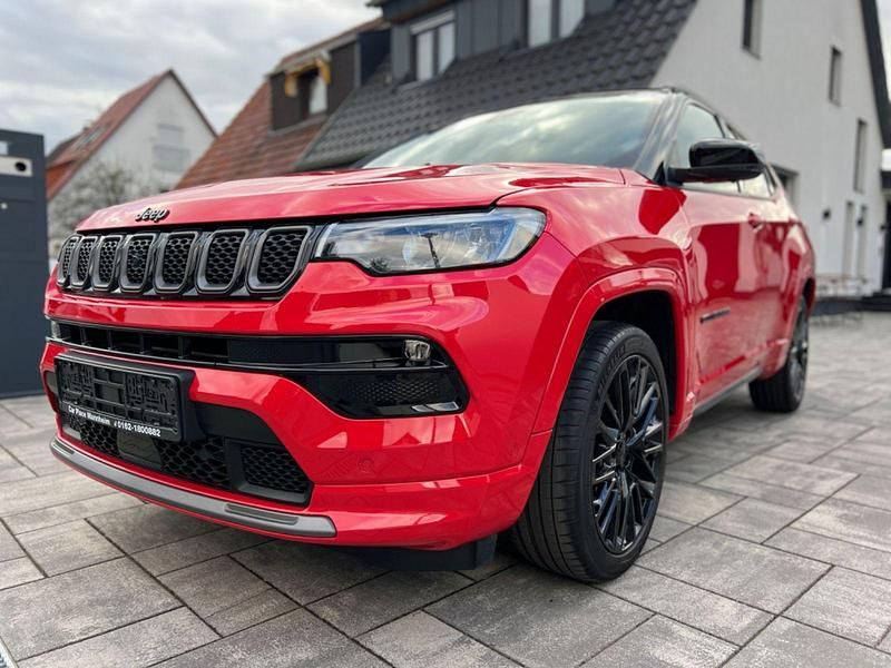 Second-hand Jeep Compass 131 CP (96 kW) 2023 Roșu SUV