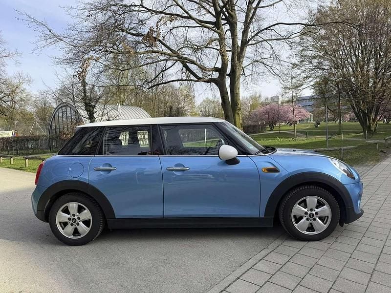 Second-hand Mini Cooper 136 CP (100 kW) 2015 Albastru Hatchback