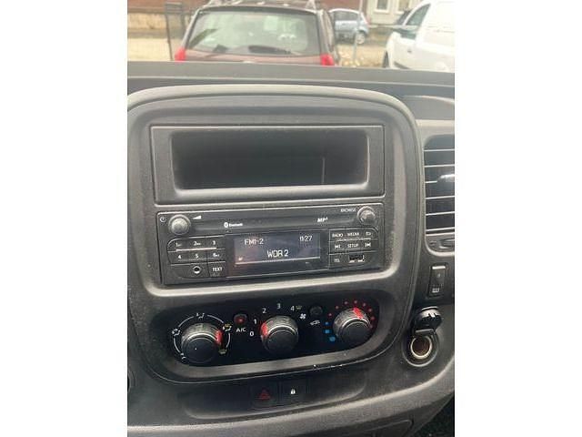 Gebraucht Renault Trafic Komfort 120 PS (88 kW) 2019 Weiß Van / Kleinbus