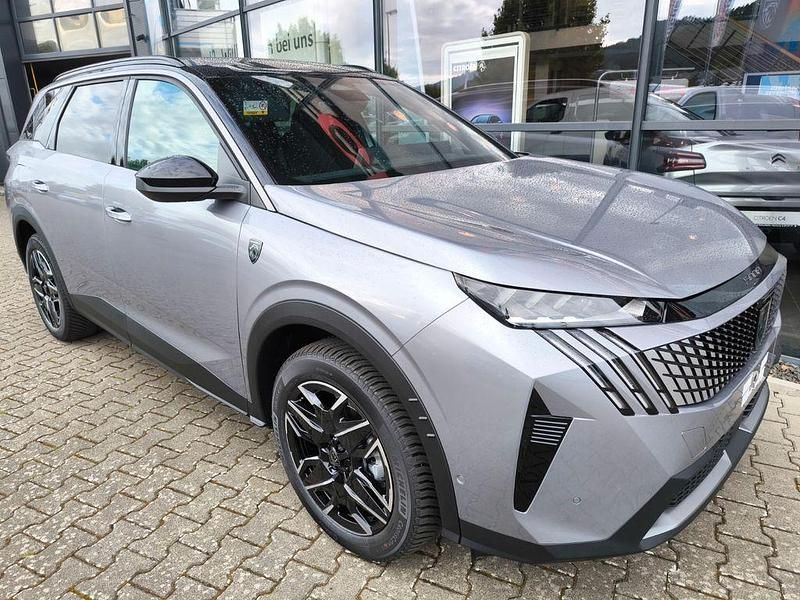 Grau Neu 2025 Peugeot 5008 GT Van / Kleinbus | 49.990 € - Bild 1/4