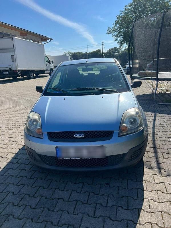 Silber Gebraucht 2006 Ford Fiesta Kleinwagen | 550 € (Superpreis) - Bild 1/4