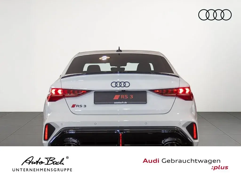 Gebraucht Audi RS3 Sport 400 PS (294 kW) 2026 Arkonaweiß Limousine