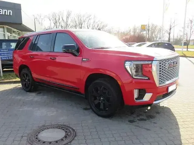 Używany GMC Yukon 426 KM (313 kW) 2021 Czerwony SUV