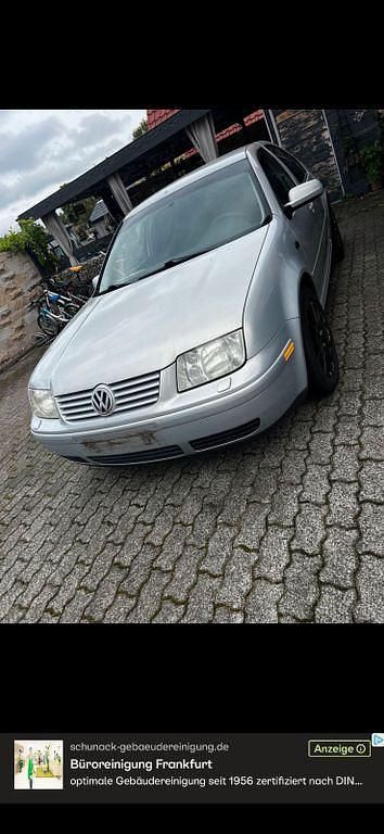 Silber Gebraucht 1999 VW Bora Basis Limousine | 800 € (Guter Preis) - Bild 1/4