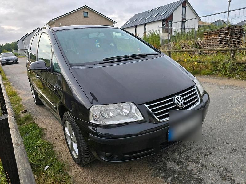 Schwarz Gebraucht 2005 VW Sharan Van / Kleinbus | 2.600 € (Fairer Preis) - Bild 1/4