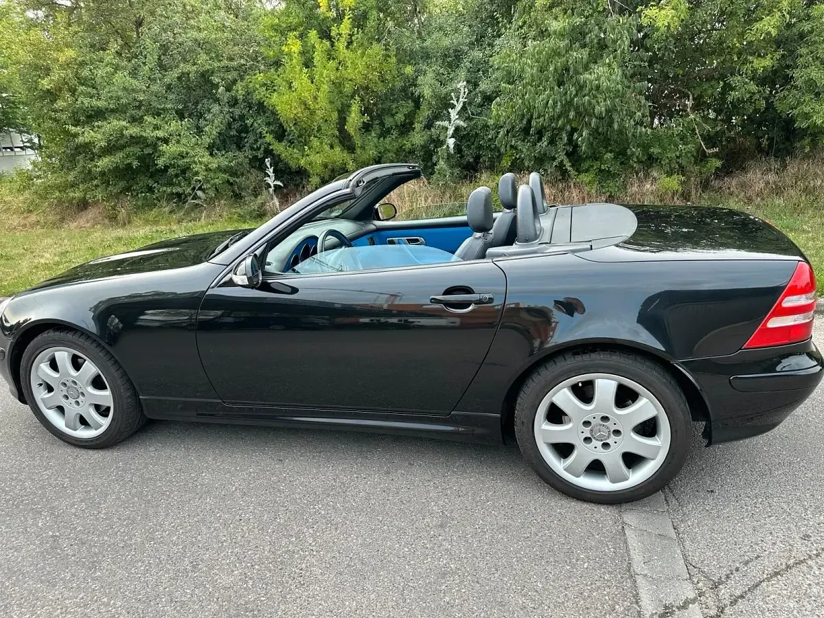 Gebraucht Mercedes SLK230 197 PS (144 kW) 2000 Schwarz Cabrio