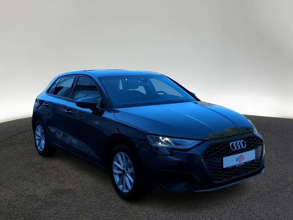 Gebraucht Audi A3 116 PS (85 kW) 2023 Grau Limousine